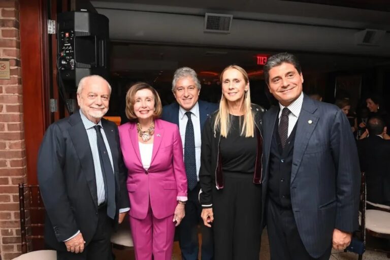 De-Laurentiis-Petrone-at-the-47th-anniversary-of-NIAF